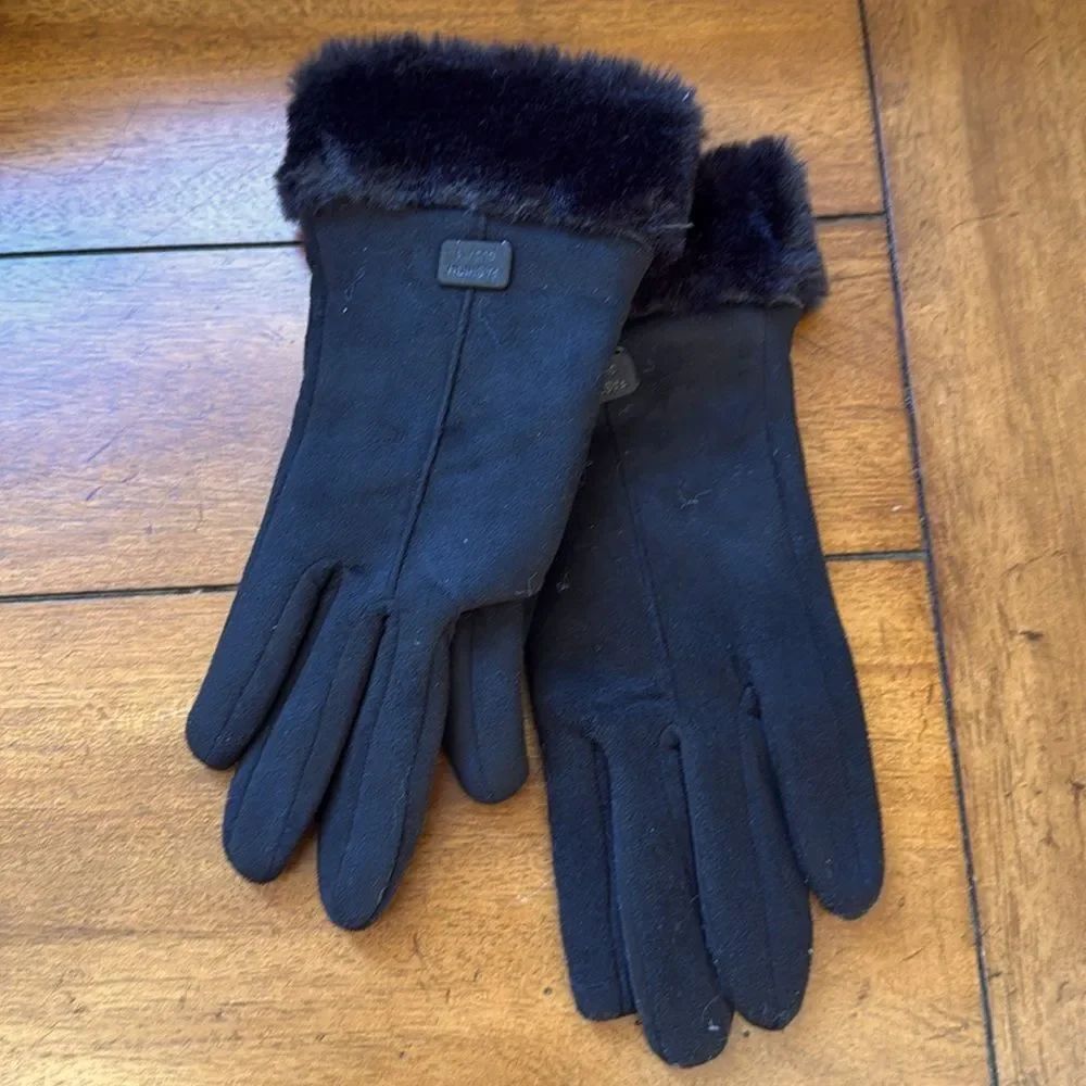 Black Warm Winter Touchscreen Gloves - Faux Suede & Faux Fur